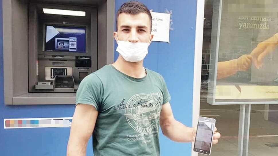 Yapılması gerekeni yaptı! Hesabına yanlışlıkla yatırılan 70 bin lirayı sahibine gönderdi