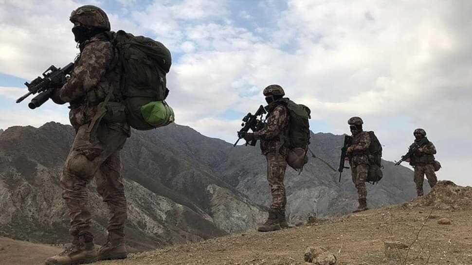 1 milyon TL ödülle aranıyordu: Hakkari'de teslim oldu!