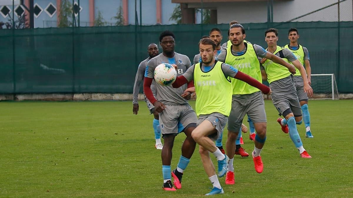 Göztepe maçına hazırlanan Trabzonspor taktik çalıştı