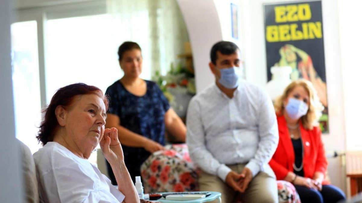 Fatma Girik'ten koronavirs aklamas: Birlikte atlatacaz