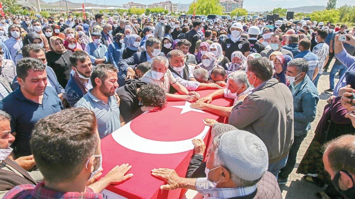PKK'nn katlettii iilerin cenazesinde terre fke