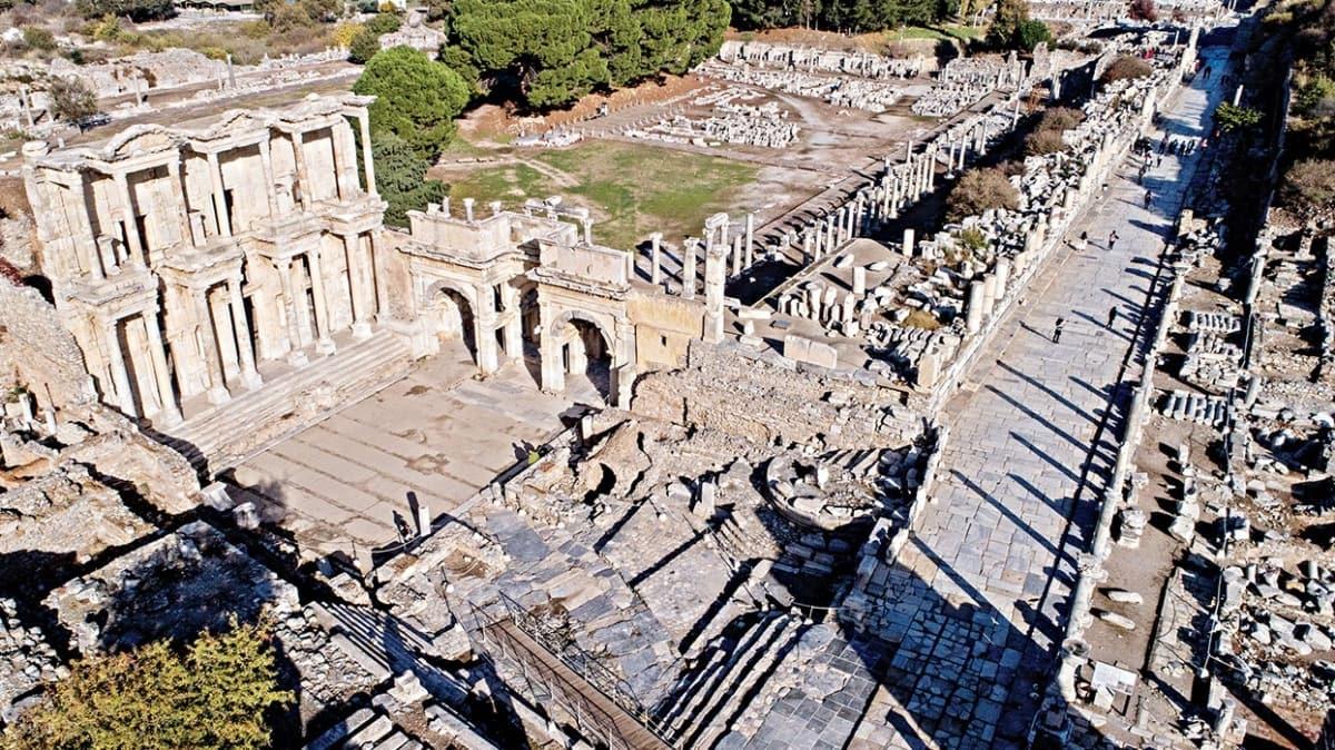 Efes'te kazlarn yzde 30'u tamamland