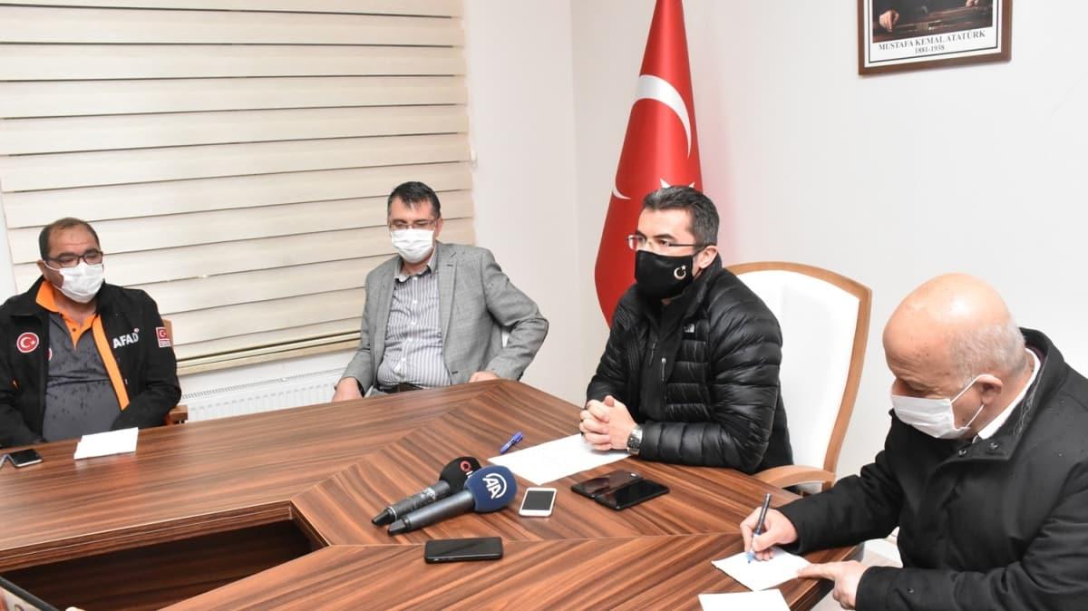 Erzurum Valisi Memi, Bingl depreminden etkilenen at ilesini ziyaret etti