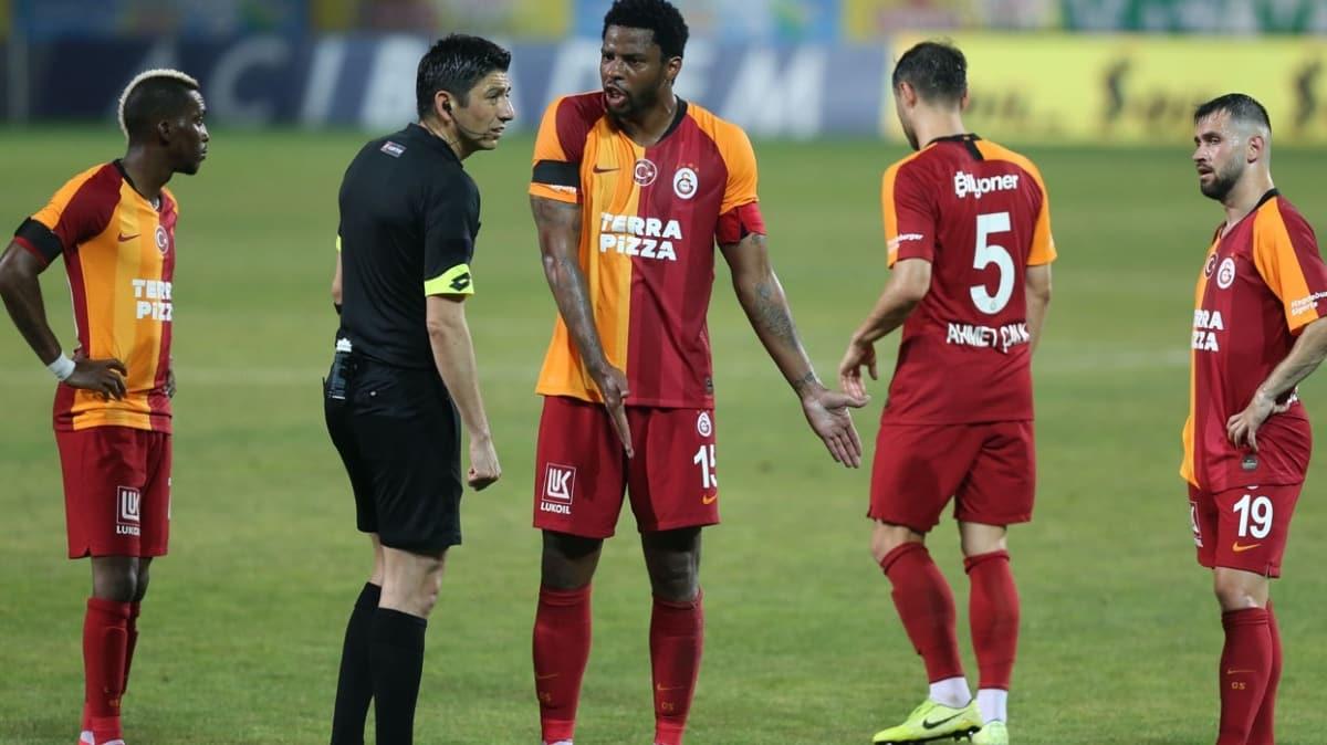 Galatasaray'da iki yldz cezal duruma dt