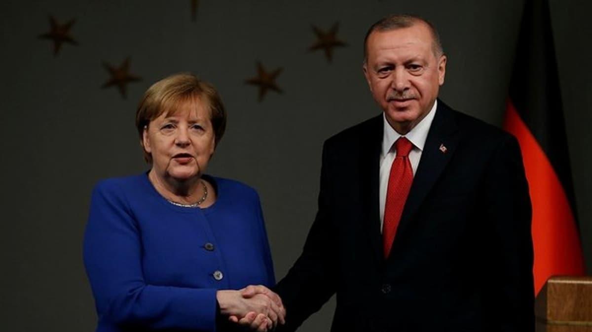 Bakan Erdoan ve Merkel telefonda grt