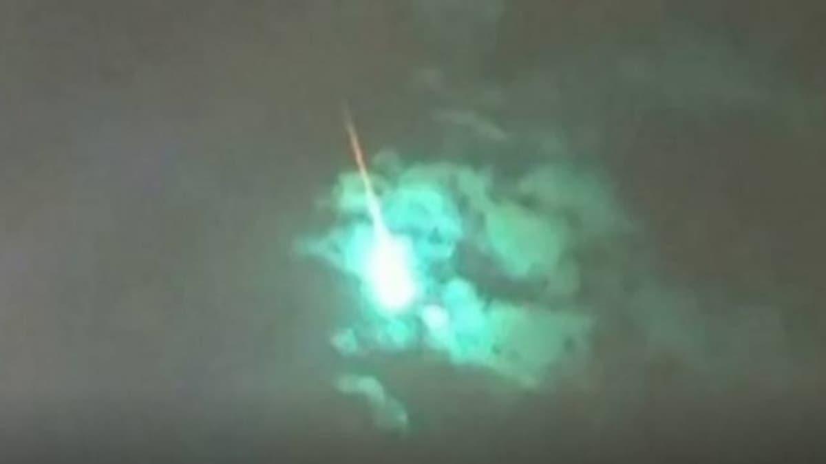 Yeil meteor Avustralya'da geceyi aydnlatt