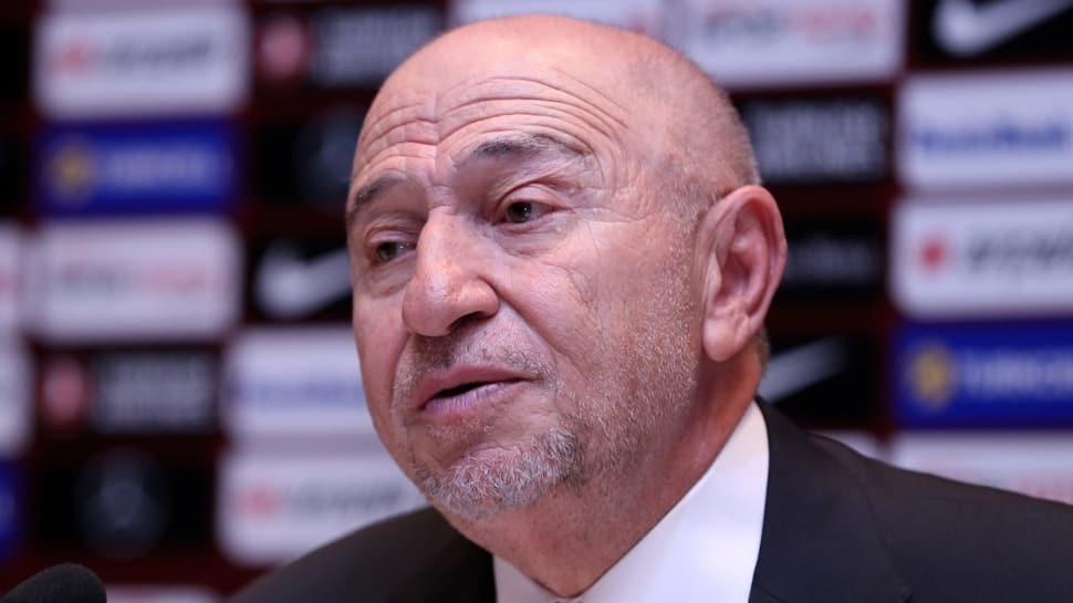 TFF Başkanı Nihat Özdemir, Fenerbahçe Spor Kulübü üyeliğinden istifa etti