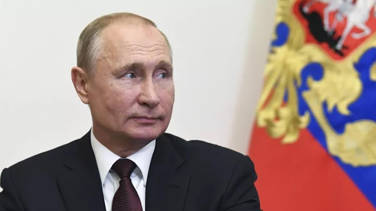 Rus lider Putin gizli odasn ilk kez at: Dikkat eken detay