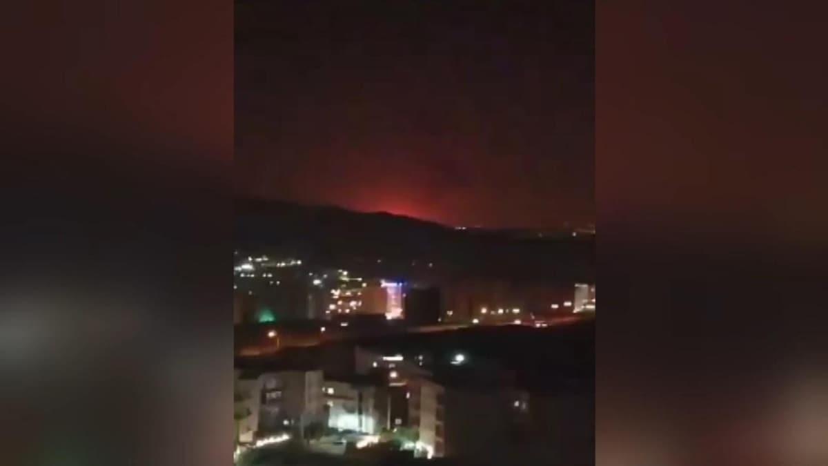 ran'da askeri tesis yaknnda iddetli patlama