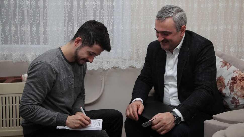 AK Parti İstanbul'dan 100 bin yeni üye ve online üyelik hamlesi