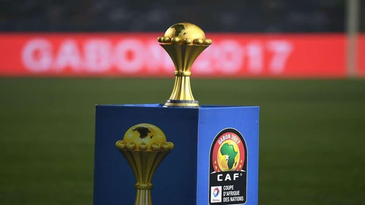2021 Afrika Uluslar Kupas 2022'ye ertelendi
