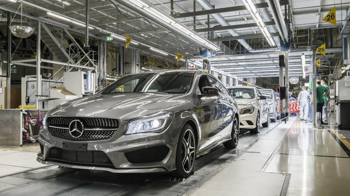 Mercedes, in'de bulunan 660 binden fazla aracn geri aracak