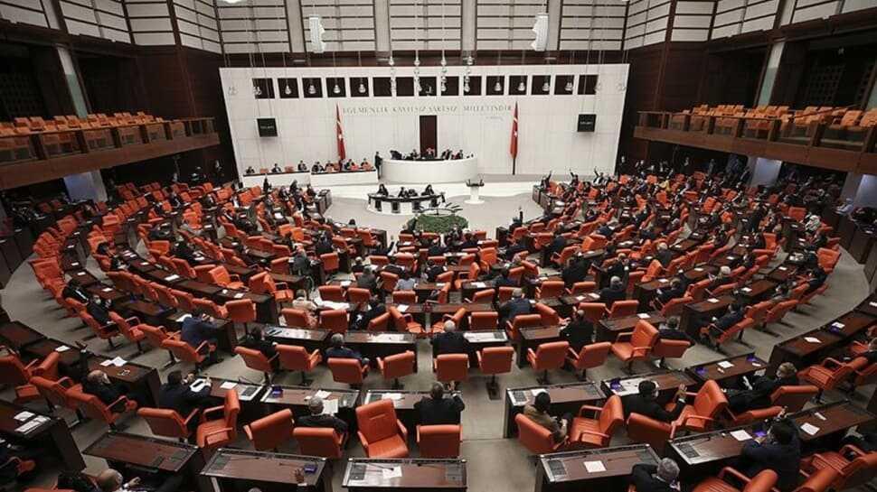 Çoklu baro düzenlemesi, TBMM Genel Kurulu'nda kabul edilerek yasalaştı