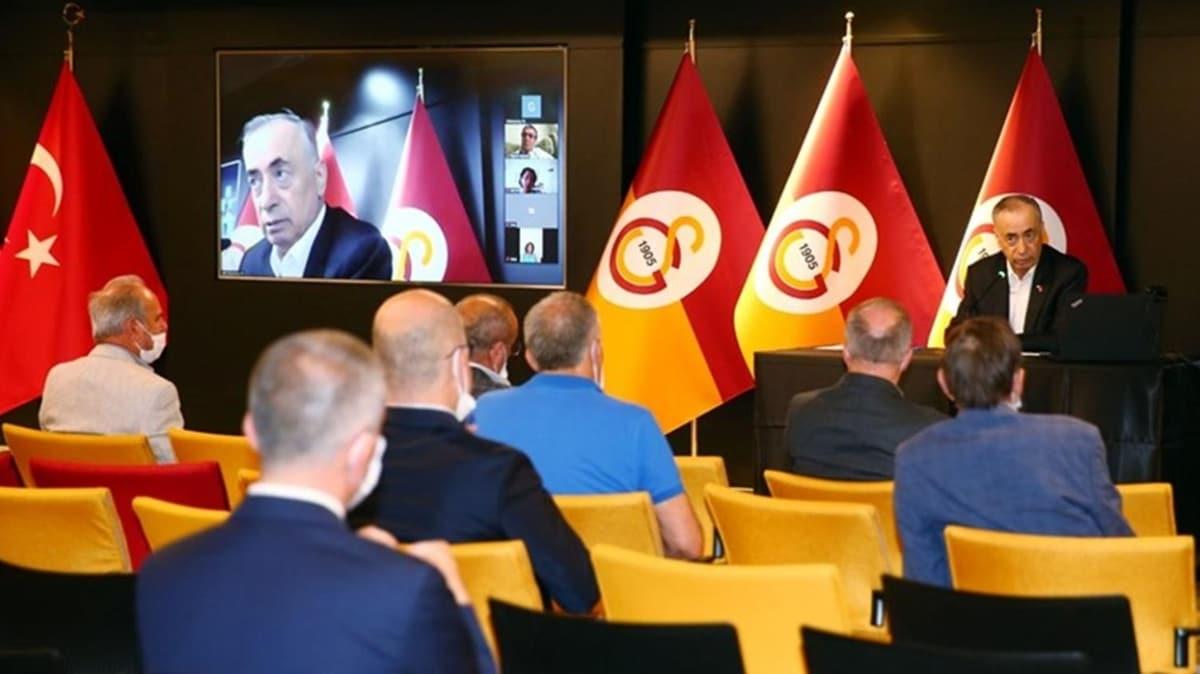 Galatasaray'da kurullar, Mustafa Cengiz başkanlığında toplandı