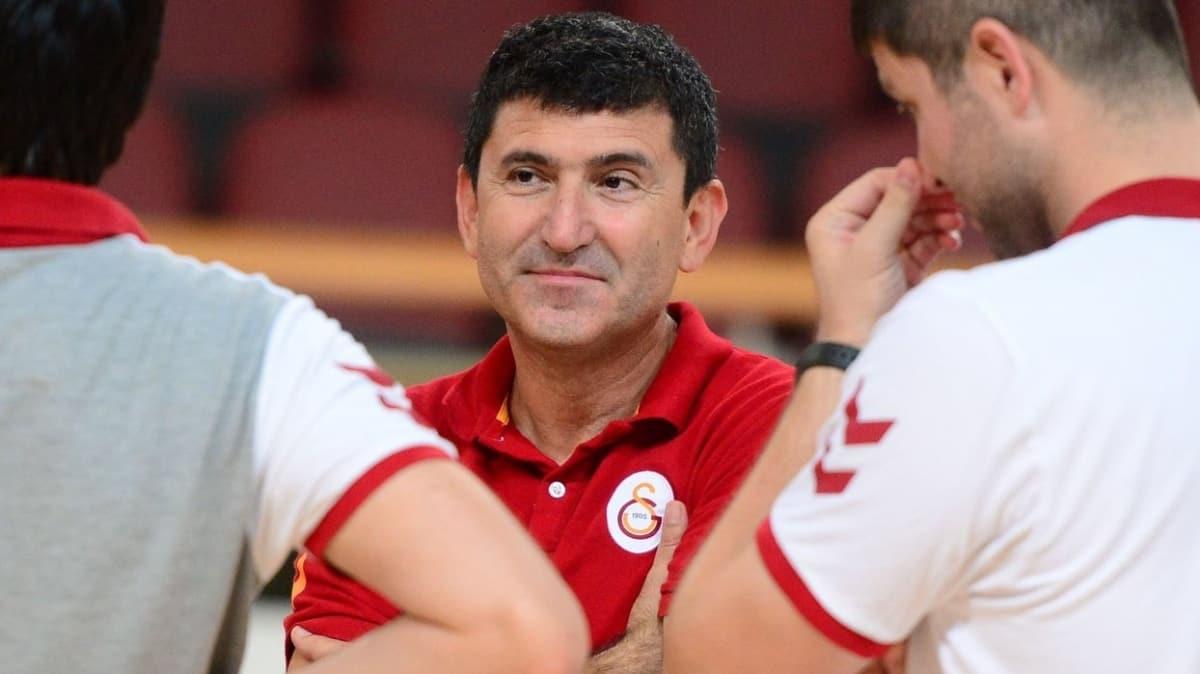 Erturul Erdoan gelecek sezon da Galatasaray'da kalacan aklad