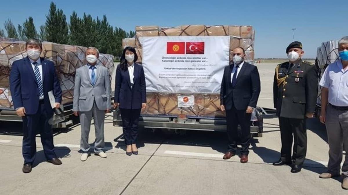 Trkiye'nin gnderdii tbbi yardm malzemeleri Krgzistan'a ulat