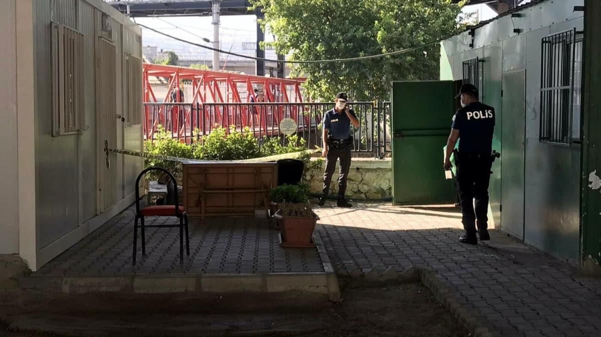 zmir'de metro st geidinin altnda erkek cesedi bulundu
