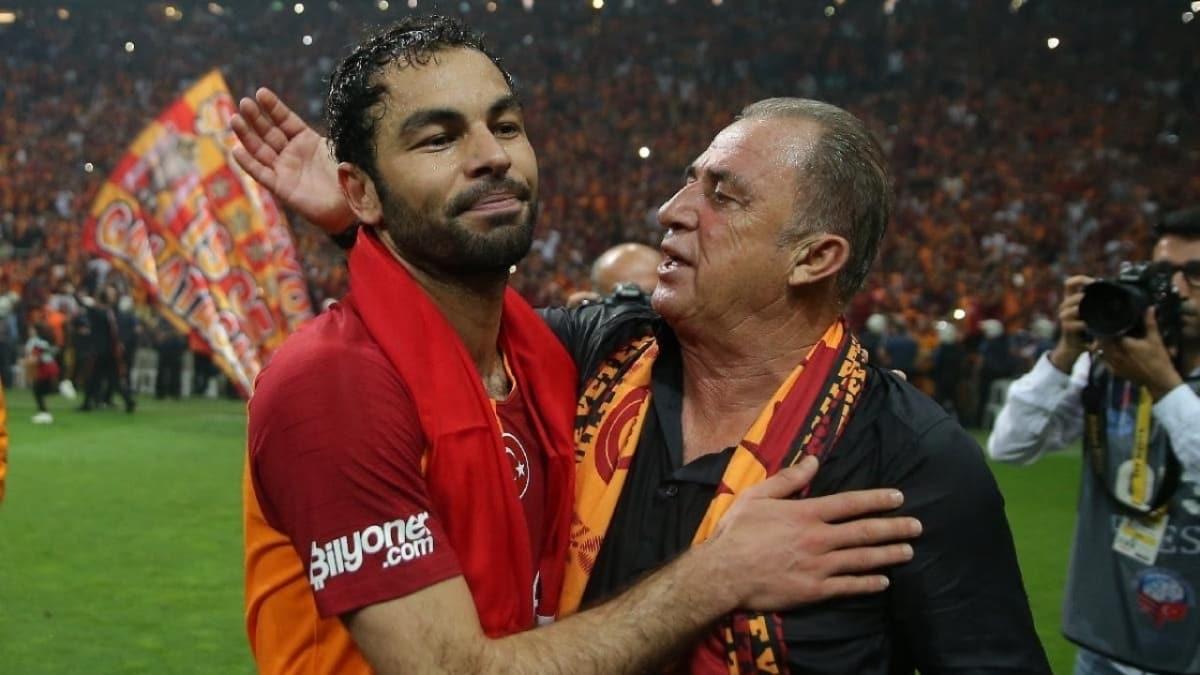 Galatasaray'da bir devrin sonu... Selçuk İnan futbolu bıraktı