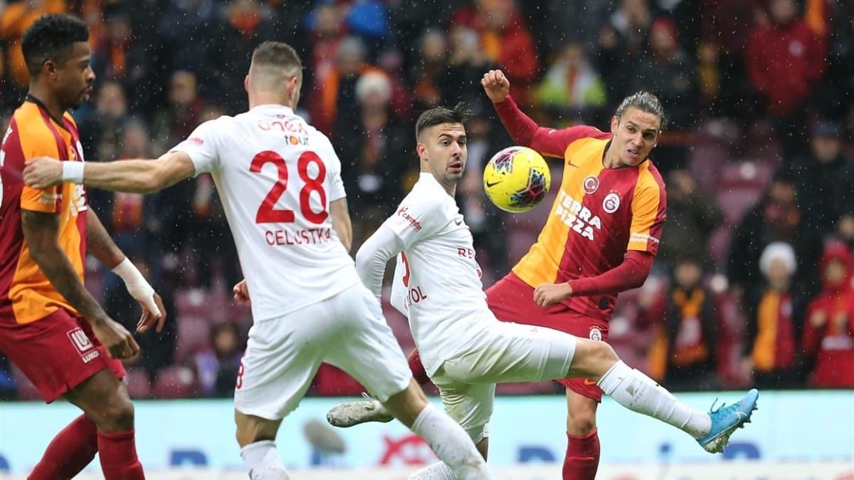 Galatasaray, sezonun son haftasnda Antalyaspor'a konuk oluyor! Muhtemel 11'ler