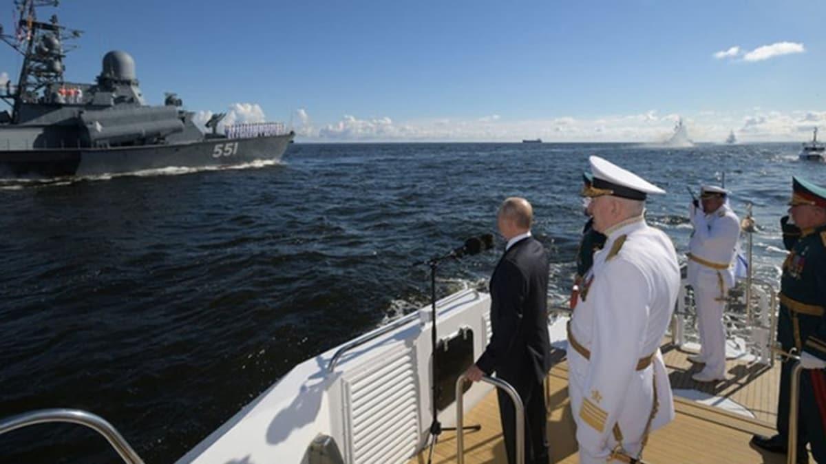 Putin'den dmanlarna gzda: Rus donanmasn benzersiz hipersonik sistemlerle donatacaz