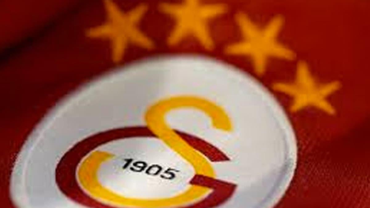 Galatasaray yeni sezon formalarn tantt