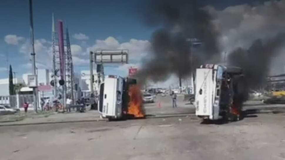Meksika'da ABD'ye verilen suya protesto... Araçlar ateşe verildi!