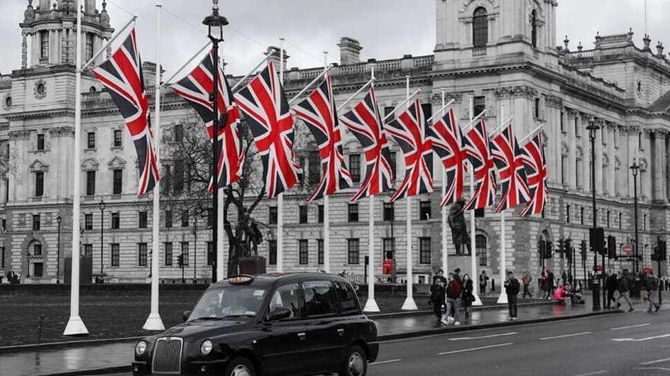 İngiltere Başbakanı Johnson açıkladı... Normalleşme adımları askıya alındı