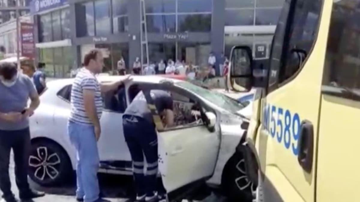 Esenyurt'ta yolcu minibs ile otomobilin arpmas sonucu 7 kii yaraland