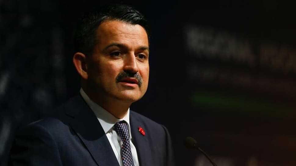 Bakan Pakdemirli: İzmir Menderes Çamönü yangını kontrol altına alınmıştır
