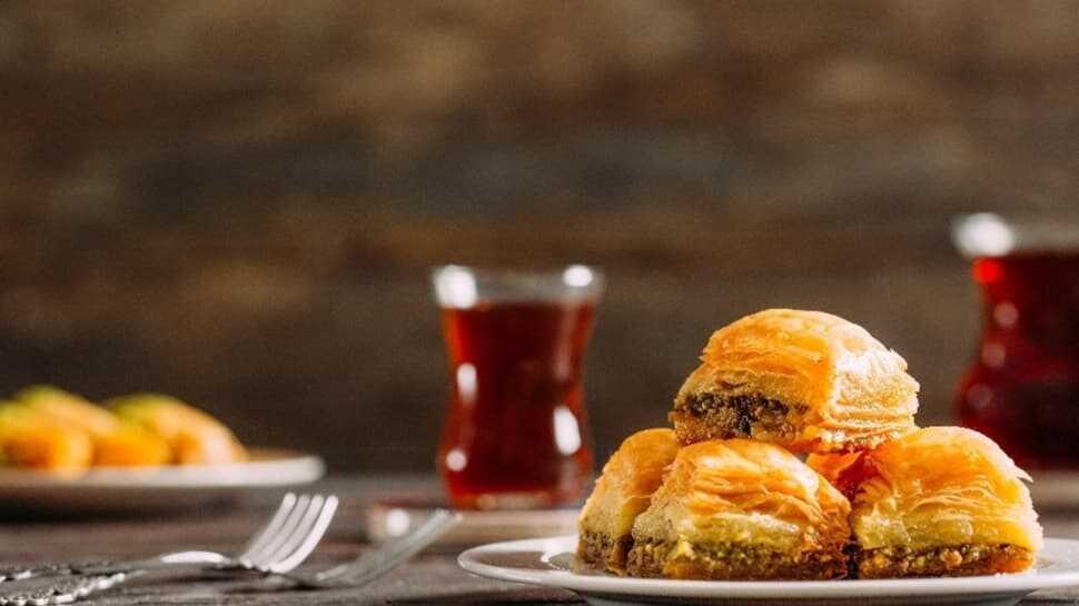 Bayramda kabızlık ve tansiyona dikkat! Uzmanlar sütlü tatlıları önerdi