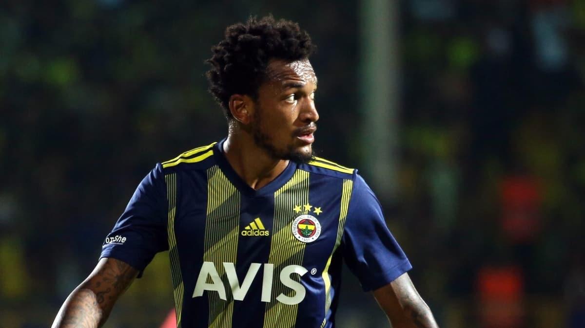 Fenerbahçe'de FFP ve harcama limiti sebebiyle 14 futbolcu topun ağzında