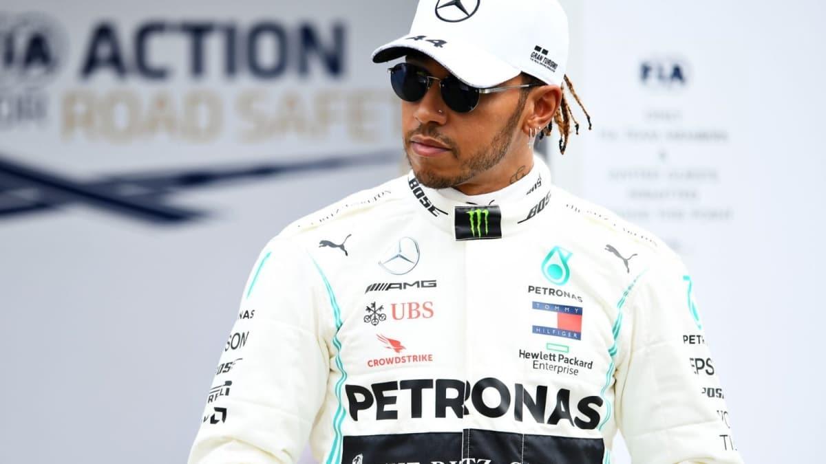 Byk Britanya Grand Prix'sini Lewis Hamilton kazand