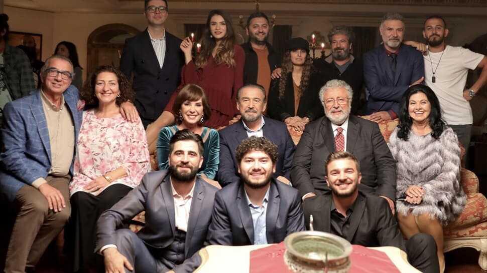 Kafalar Karışık filminin konusu nedir, oyuncuları kimlerdir" Film hangi yıl çekildi"