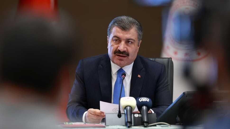 Bakan Koca uyardı: Bugünkü hayat mücadelesine virüsle mücadele dâhil