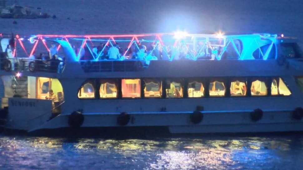 Polis tek tek denetledi... Virüse rağmen teknede eğlence yaptılar