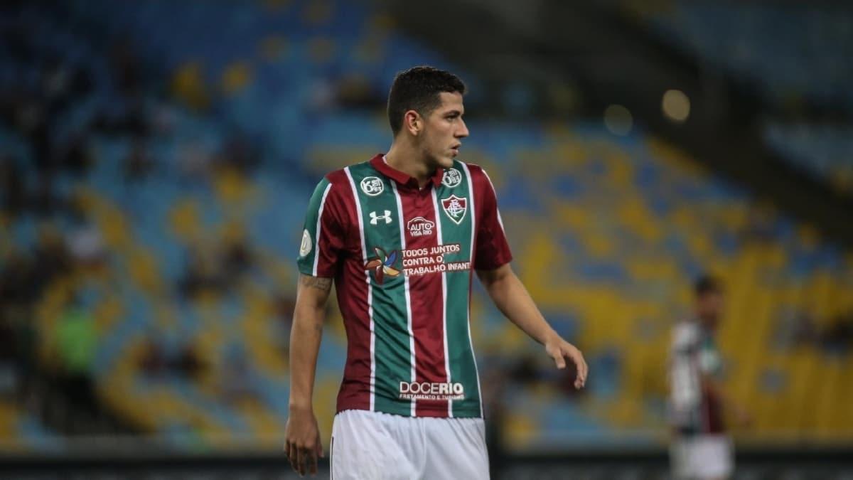 Trabzonspor, Fluminense'nin 23 yandaki stoperi Nino'nun peinde