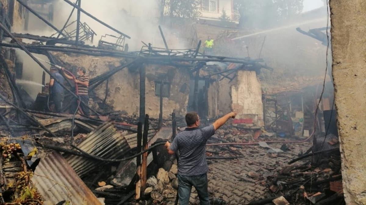 orum'da bir evde yangn: 5 kii hayatn kaybetti
