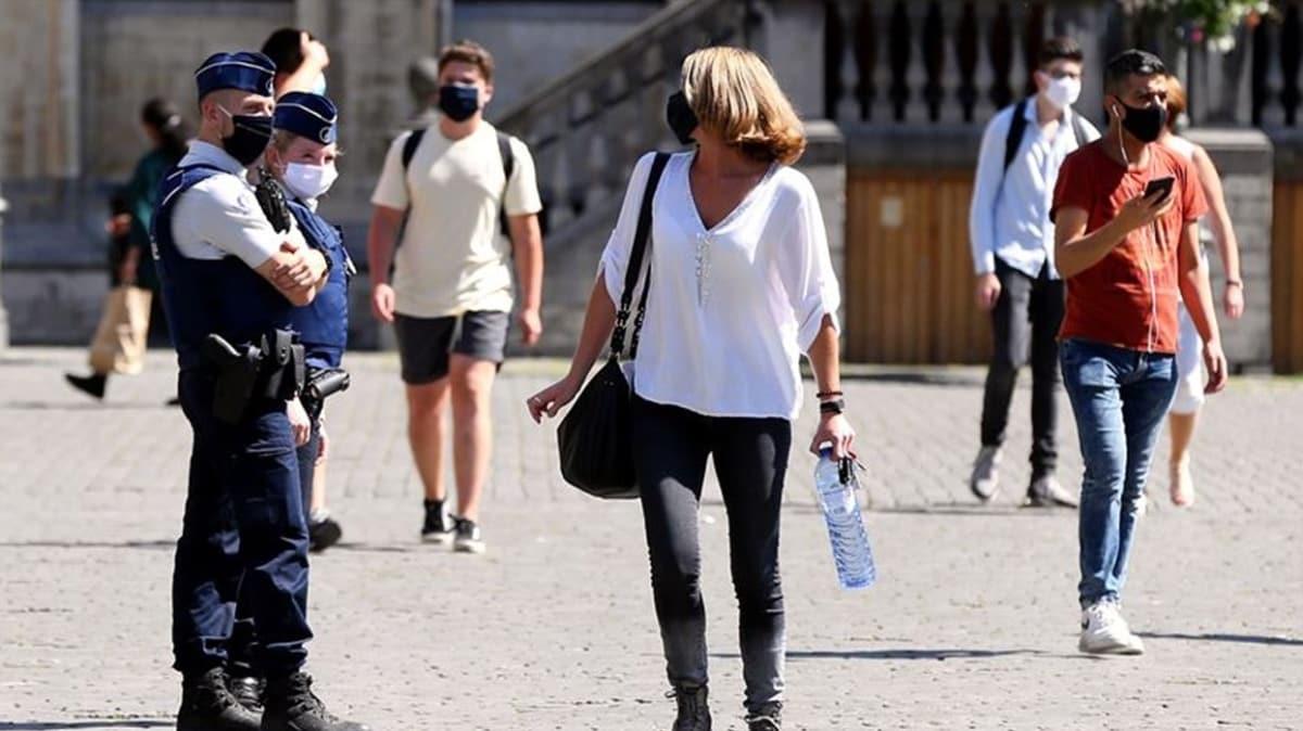 Brksel'de maske takmak zorunlu oldu