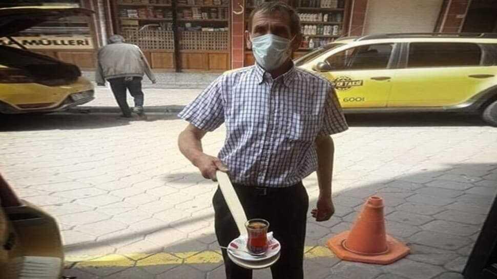 Bakan Koca fotoğrafını paylaşmıştı: Çaycı fenomen oldu