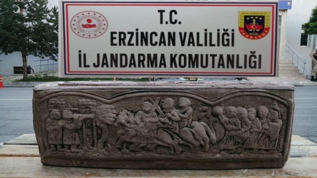 Erzincan'da lahit mezarn satmaya alan 5 kii yakaland