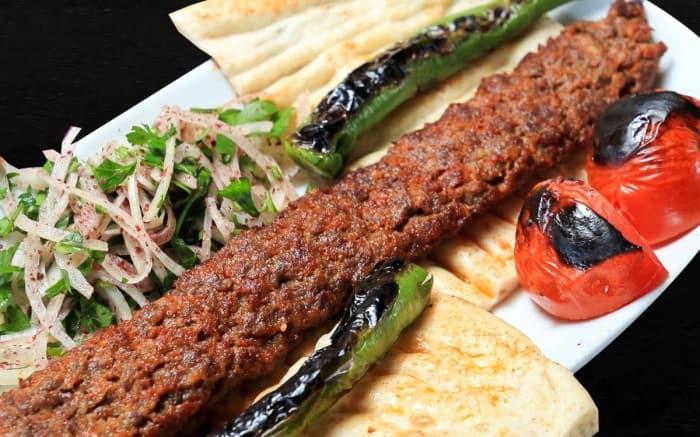 Adana Kebabi Nasil Yapilir Tarifi Nur Mutfagi