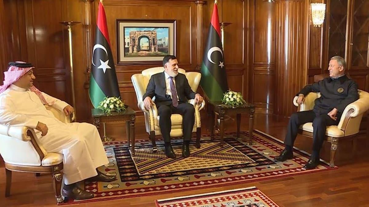 Bakan Akar'dan Libya Babakan Serrac ve Katar Savunma Bakan Atiyye ile l toplant