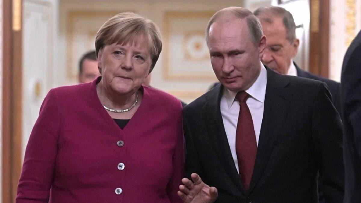Merkel ve Putin Belarus'taki son durumu deerlendirdi