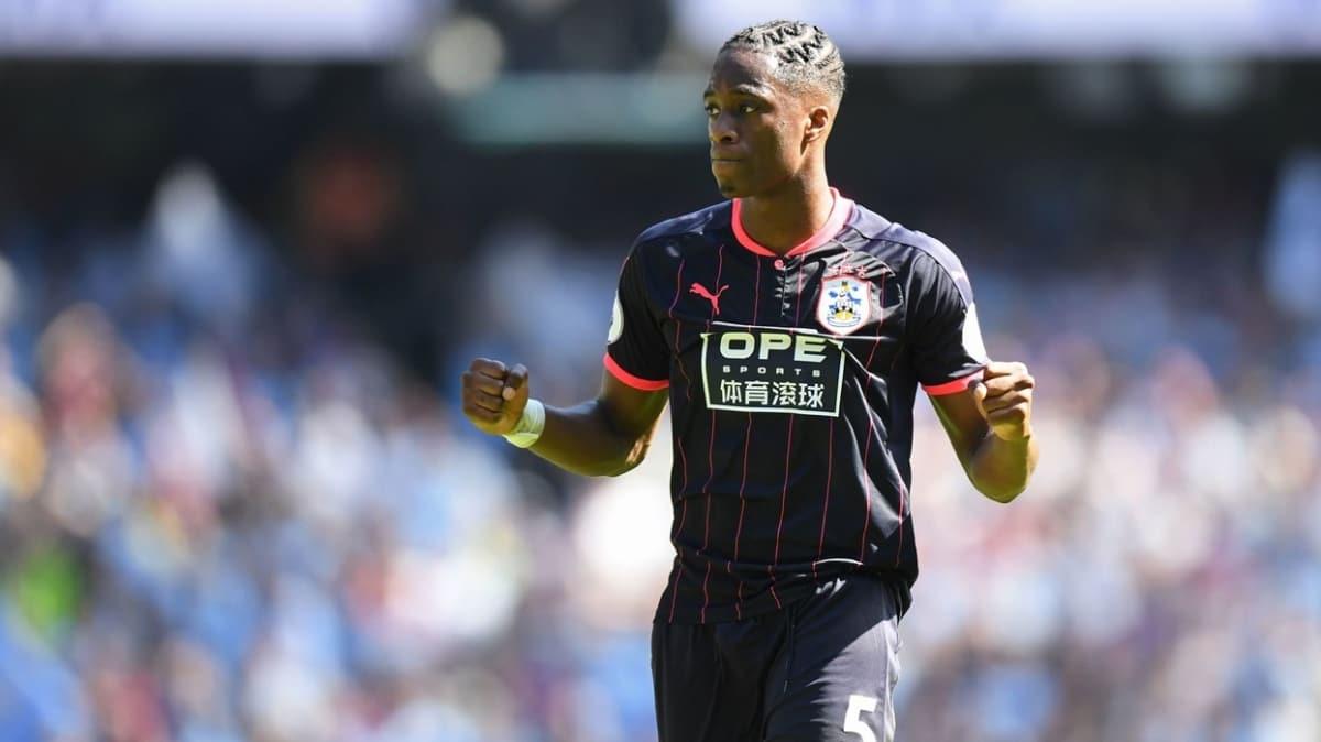 Fenerbahe, Terence Kongolo iin Huddersfield'a resmi teklifini yapt