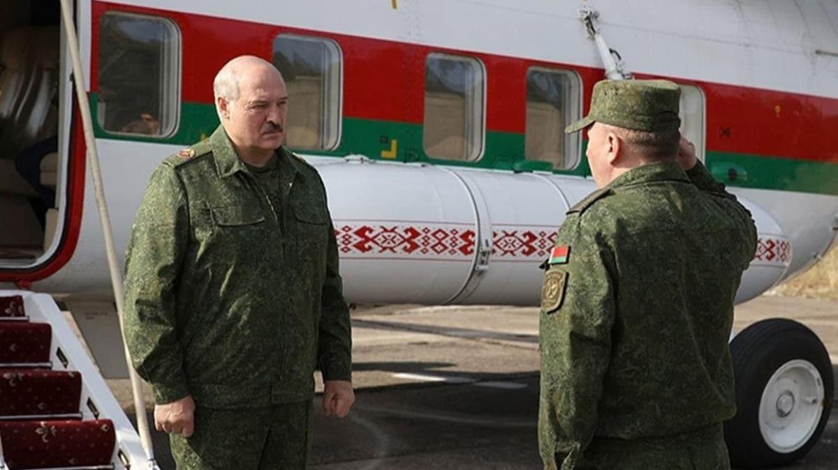 Belarus Cumhurbakan Lukaenko'dan Avrupa'ya gzda... Snrdaki askeri birlikleri ziyaret etti!