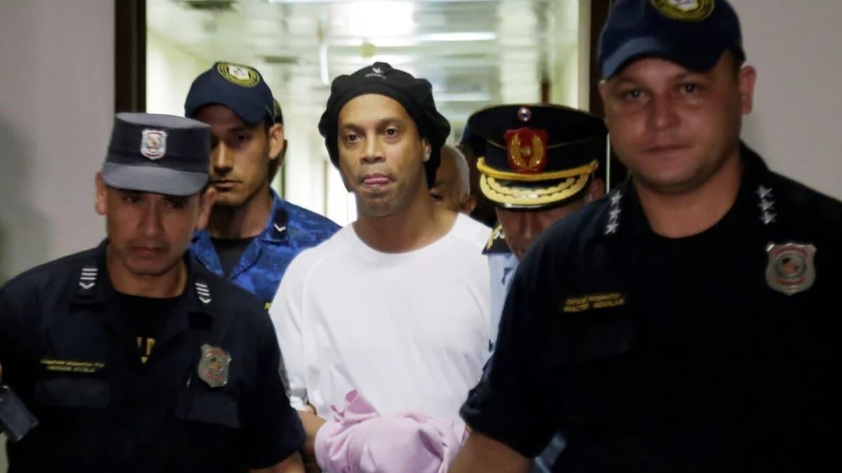 Ronaldinho'nun 5 aylk esareti sona erdi! Artk serbest