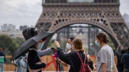 Fransa'da son 24 saatte 7 bin 17 koronavir�s vakas� tespit edildi