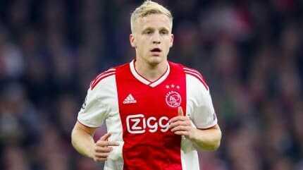 Donny van de Beek, United'a transfer oldu