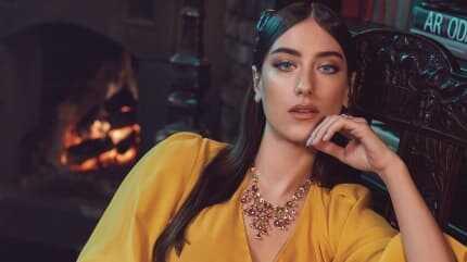 Hazal Kaya isyan etti: Kilolu kad�na ba�rol verilmiyor!