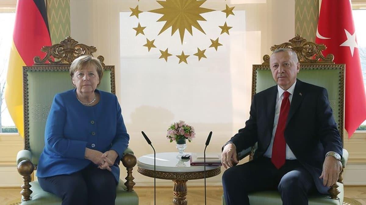 Dou Akdeniz'deki gelimeler ele alnd... Bakan Erdoan ve Almanya Babakan Merkel'den kritik grme